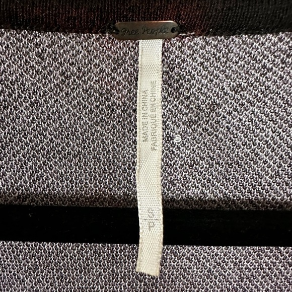 Free People Retro 70s Bohemian Poncho Sweater Tunic Top Fringe Small Oversized - Picture 11 of 16